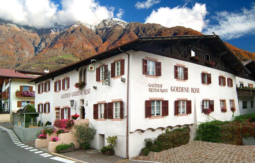 Goldene Rose Hotel Naturns Exterior photo